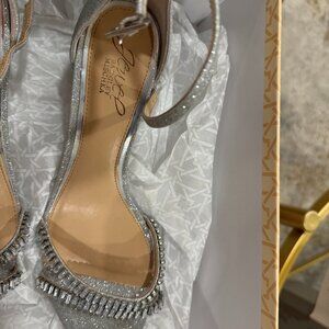 Size 8 Jewel by Badgley Mischka Silver Heels